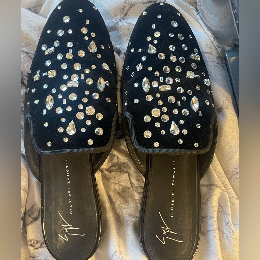 GIUSEPPE ZANOTTI | Dazzling Elsa Black Velvet Swarovski Crystal Mules | IT 40
